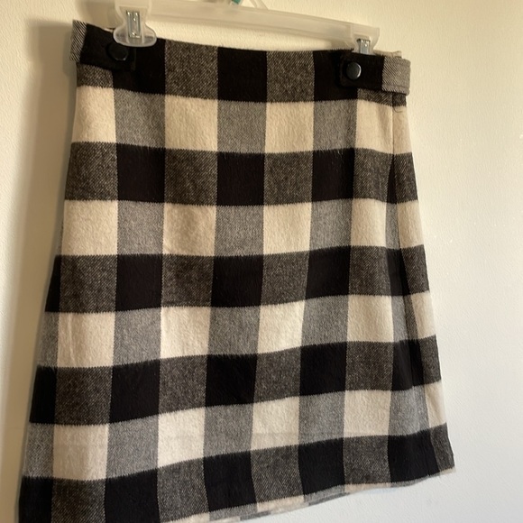 Buffalo Plaid Skirt 2 Basic Farm-girl Black Mini Minimal Contemporary NWT LOFT - Picture 5 of 16